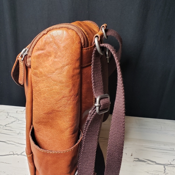 Jack Georges Vintage 'Voyager Collection' Backpack/Crossbody Bag in  Honey Brown - Picture 4 of 15
